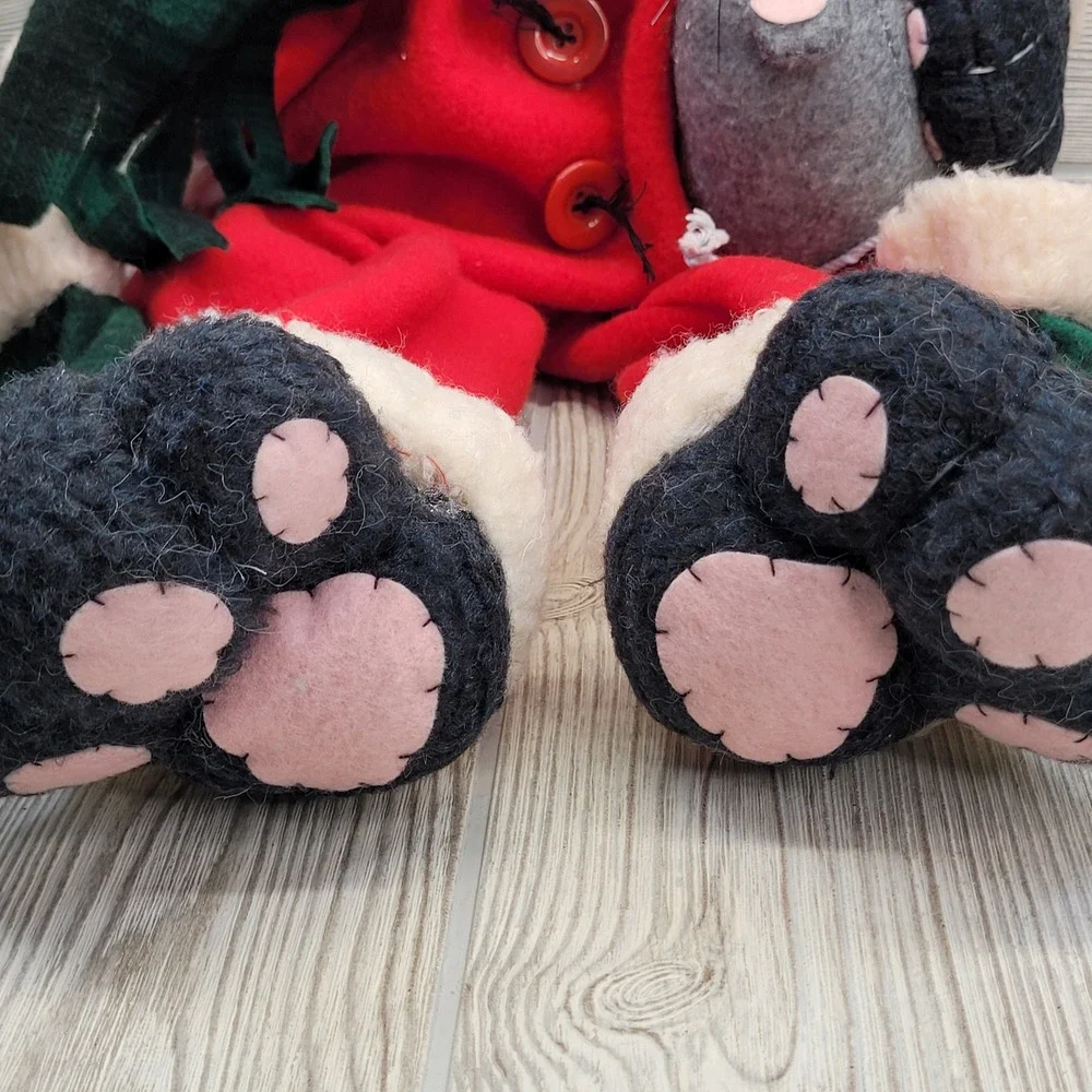 Terrys Village Christmas Cat Plush Stuffed Animal Red‎ Santa Outfit Mouse Toy